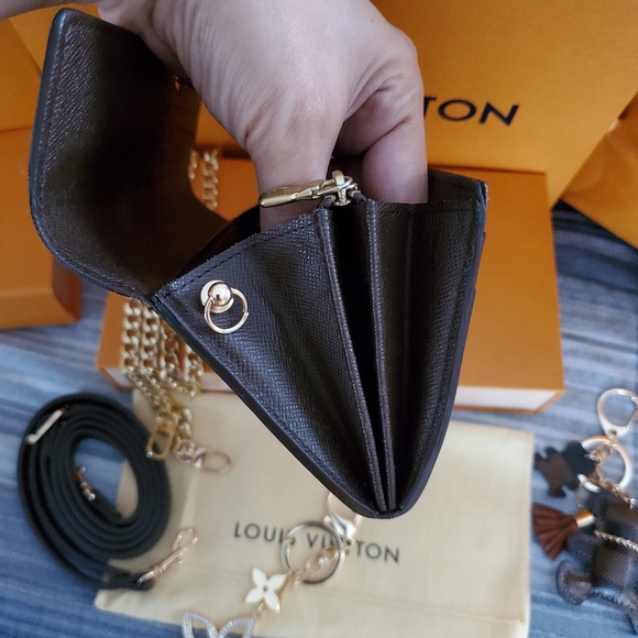 🤎Auth Louis Vuitton Damier Ebene Sarah Wallet 🤎 - Picture 10 of 16